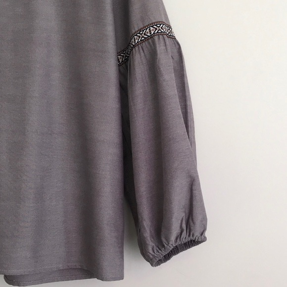 Gray Sky Boho Peasant Top - Picture 8 of 8